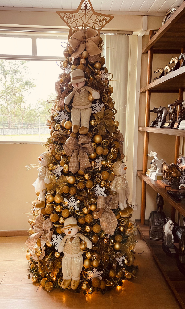 Arvore-de-natal-Douradas