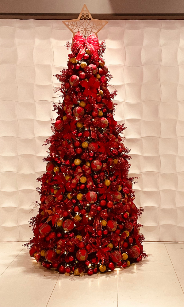 Arvore-de-natal-vermelha (2)